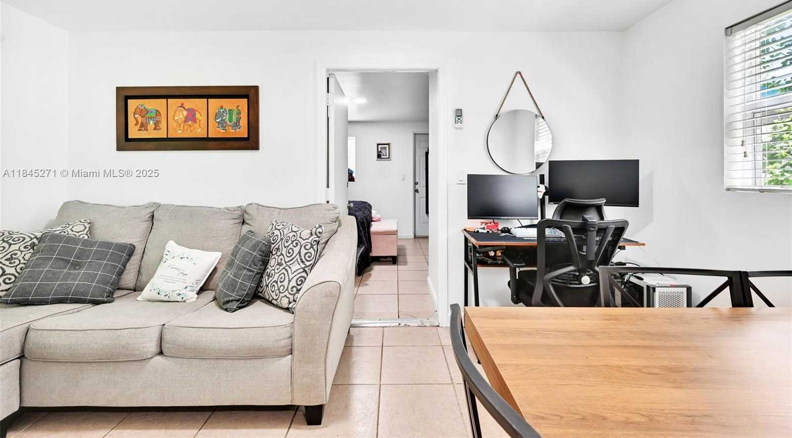 Small Image of 2318 WASHINGTON ST, Hollywood Number 54