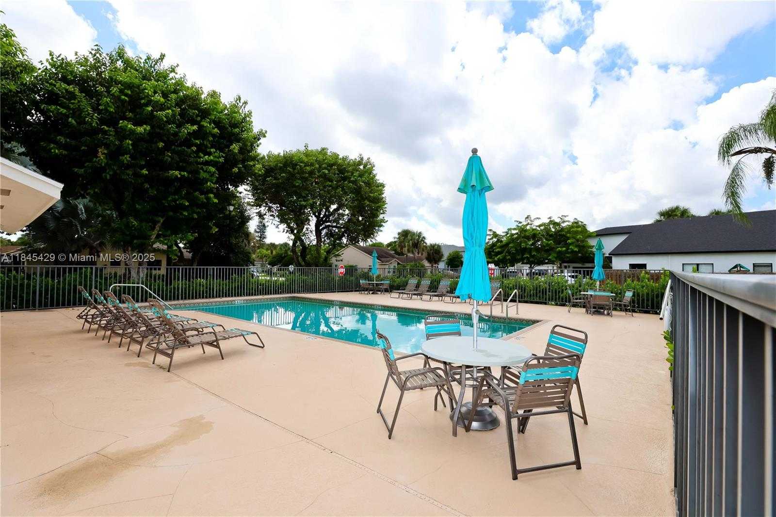 Small Image of 23330 SEDAWIE DR, Boca Raton Number 45