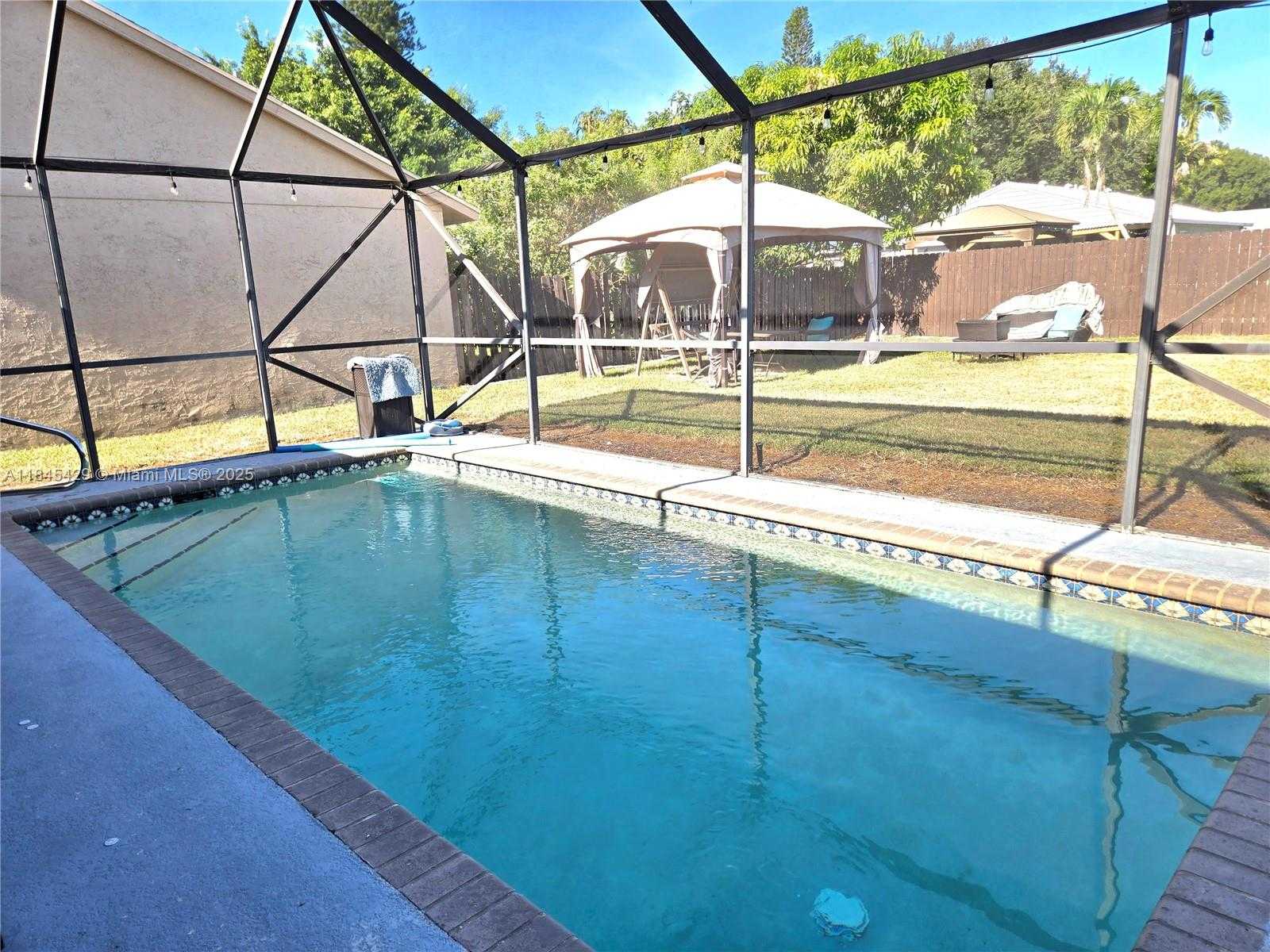 Small Image of 23330 SEDAWIE DR, Boca Raton Number 5