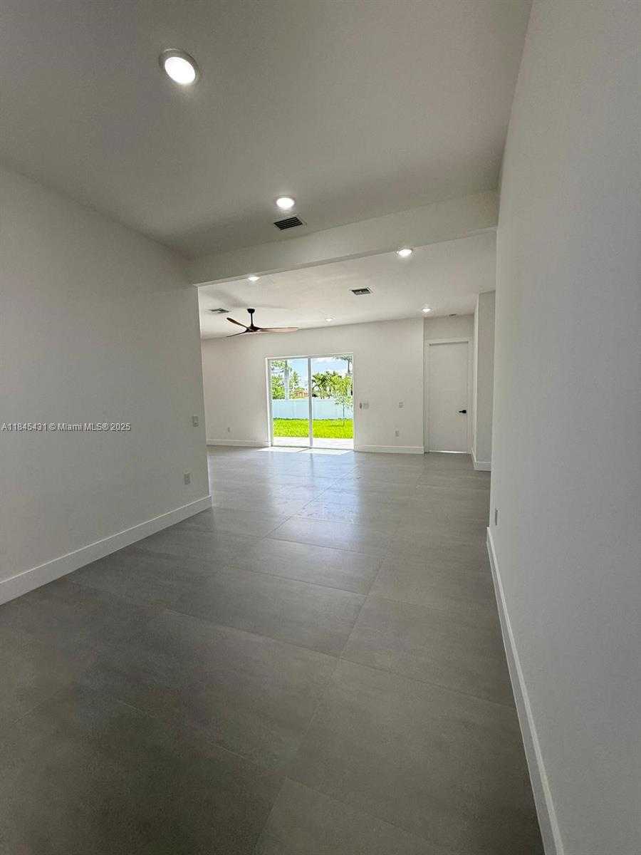 Small Image of 5 SOUTH WEST 26TH PLACE, Cape Coral Number 15