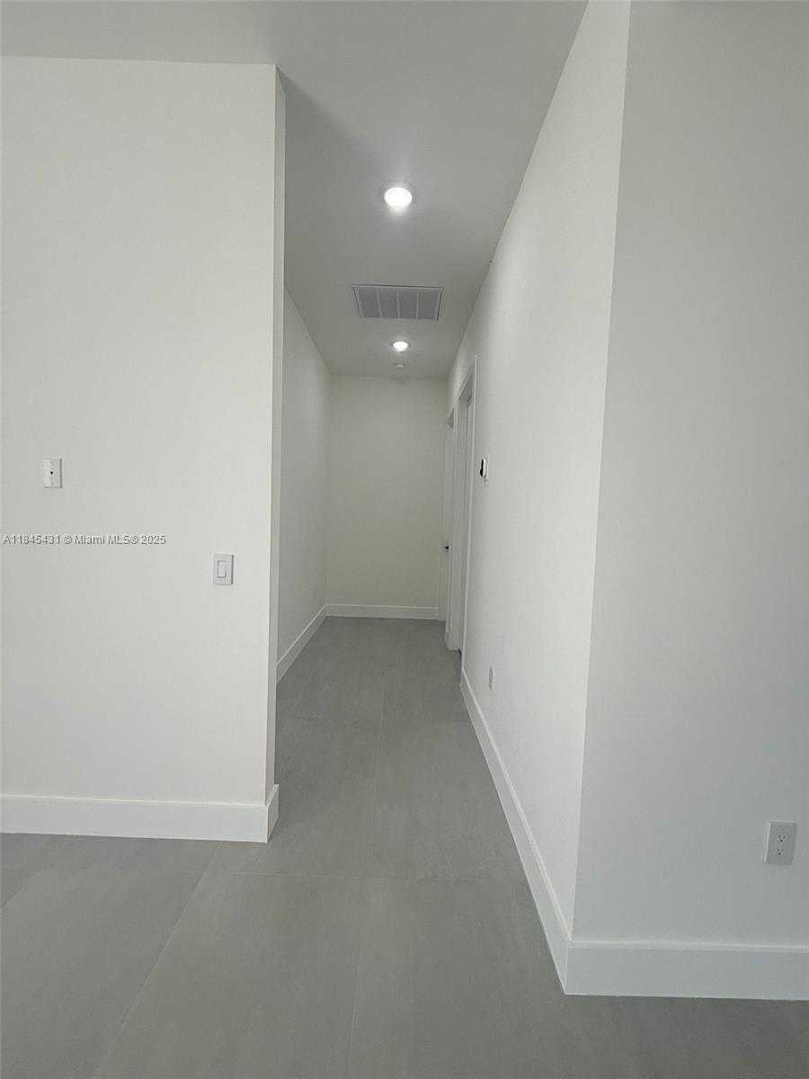 Small Image of 5 SOUTH WEST 26TH PLACE, Cape Coral Number 16