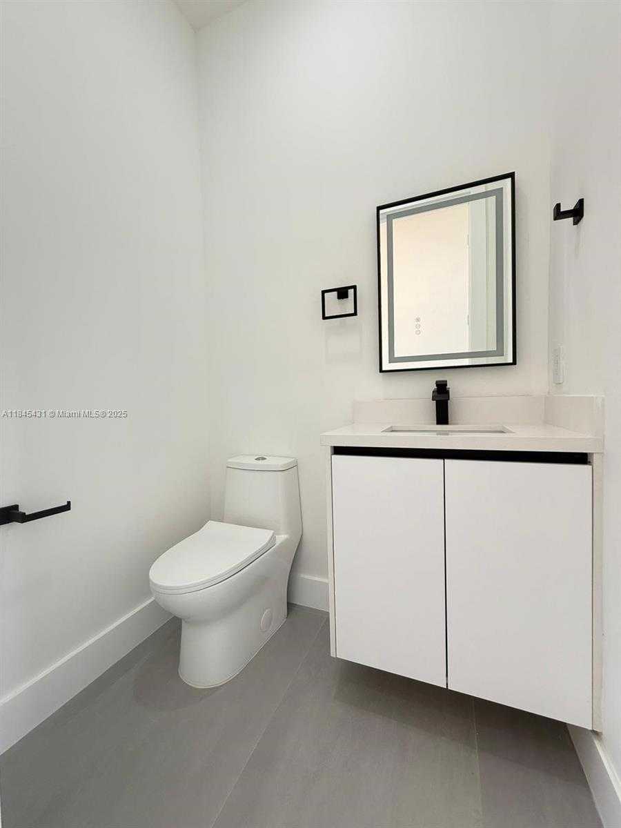 Small Image of 5 SOUTH WEST 26TH PLACE, Cape Coral Number 17