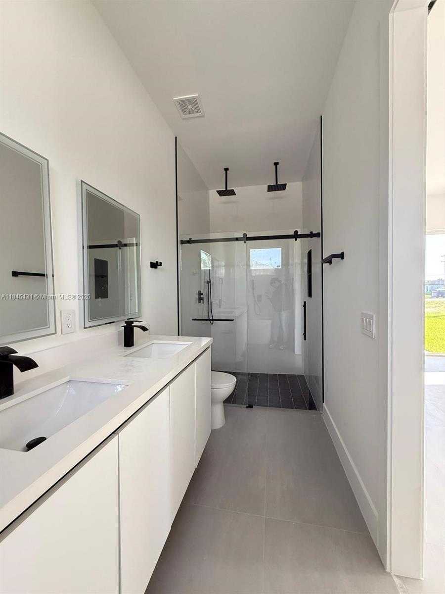 Small Image of 5 SOUTH WEST 26TH PLACE, Cape Coral Number 20