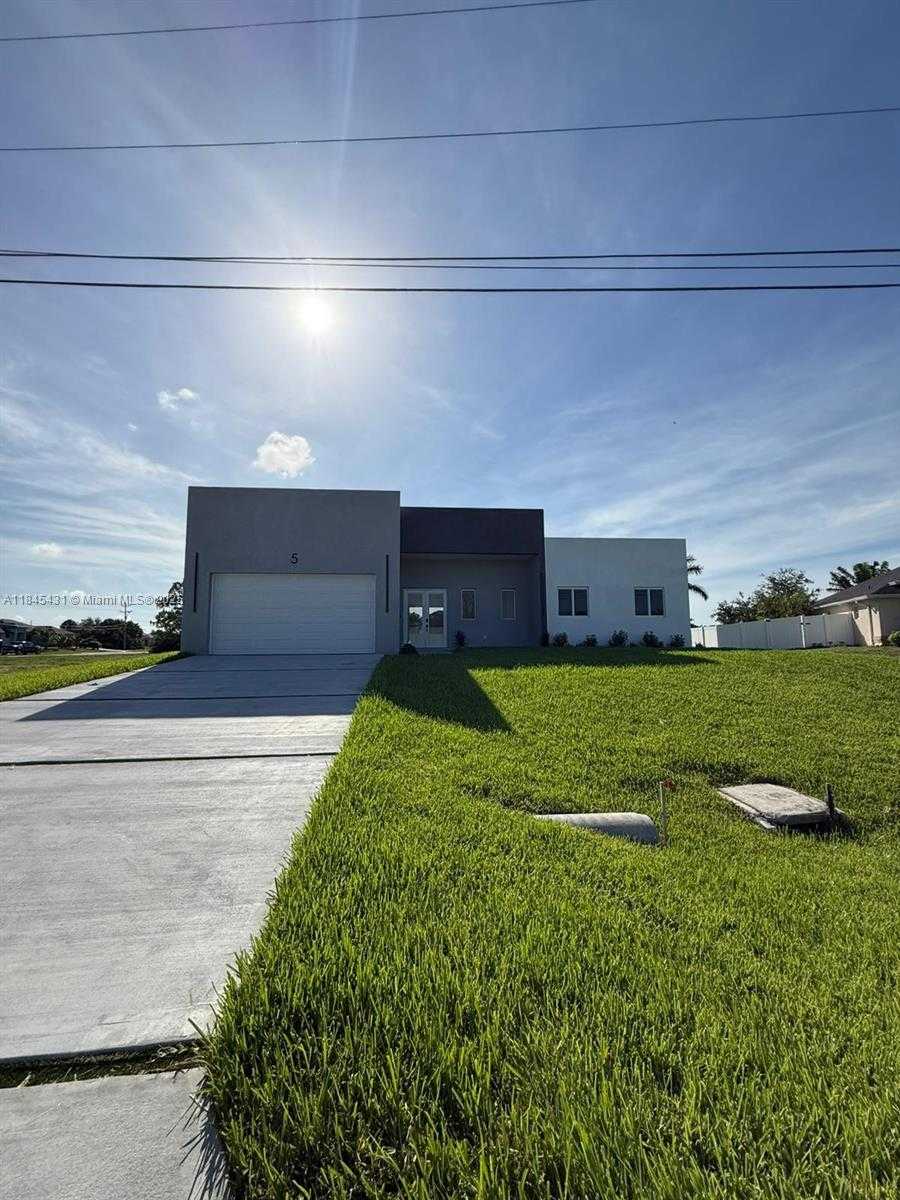 Small Image of 5 SOUTH WEST 26TH PLACE, Cape Coral Number 3