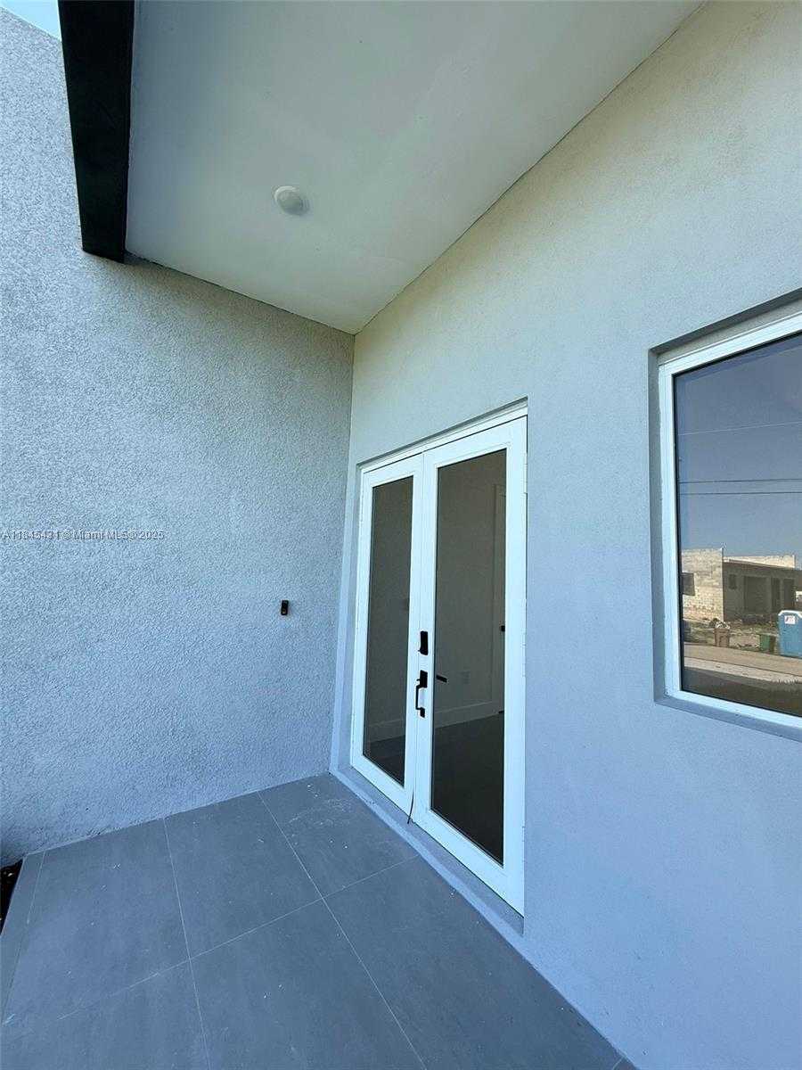 Small Image of 5 SOUTH WEST 26TH PLACE, Cape Coral Number 7