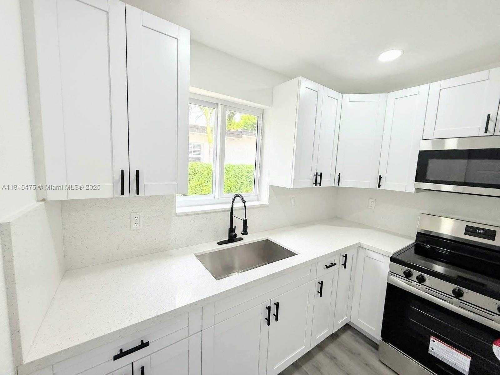 Small Image of 6201 SOUTH WEST 20TH CT, Miramar Number 10
