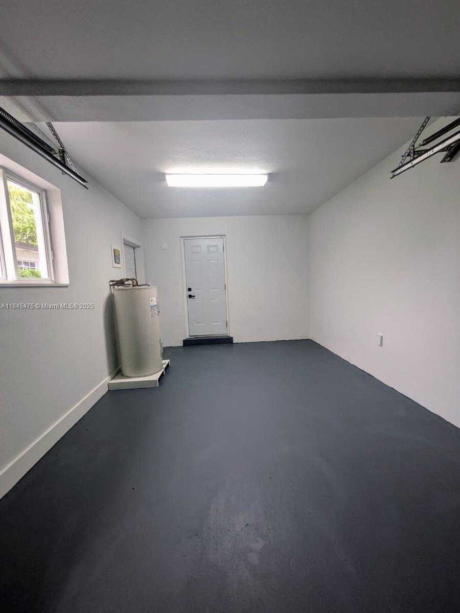 Small Image of 6201 SOUTH WEST 20TH CT, Miramar Number 12