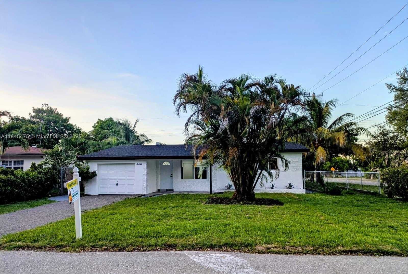 Small Image of 6201 SOUTH WEST 20TH CT, Miramar Number 2