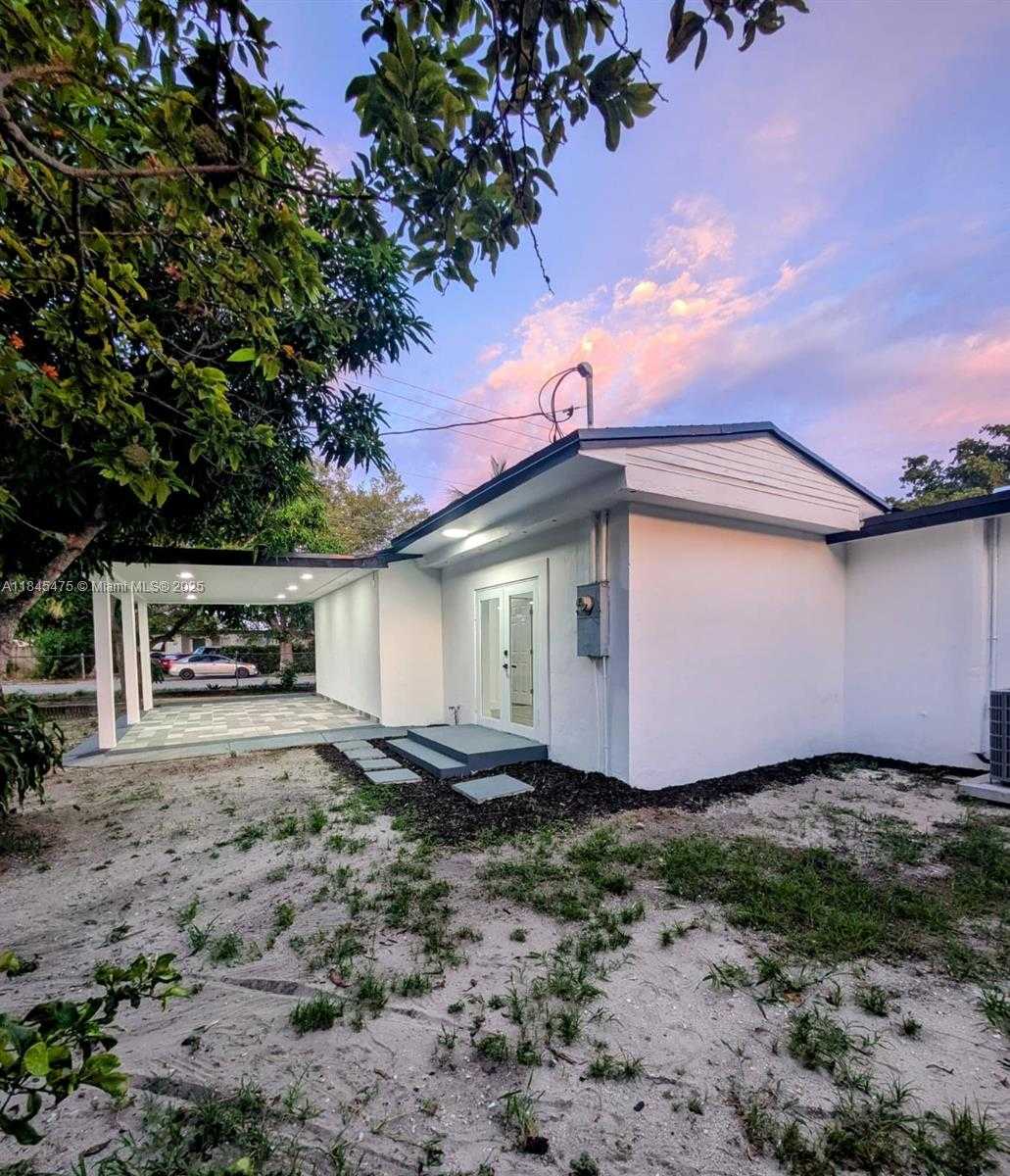Small Image of 6201 SOUTH WEST 20TH CT, Miramar Number 21