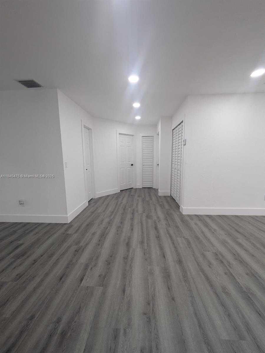 Small Image of 6201 SOUTH WEST 20TH CT, Miramar Number 32