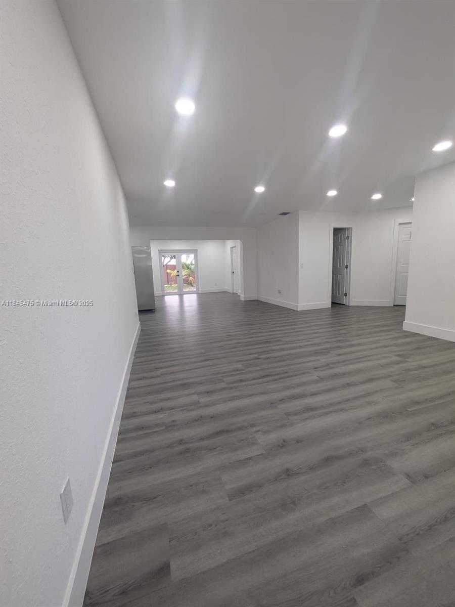 Small Image of 6201 SOUTH WEST 20TH CT, Miramar Number 33