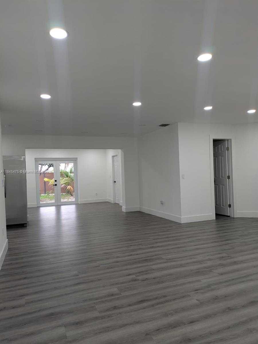 Small Image of 6201 SOUTH WEST 20TH CT, Miramar Number 35