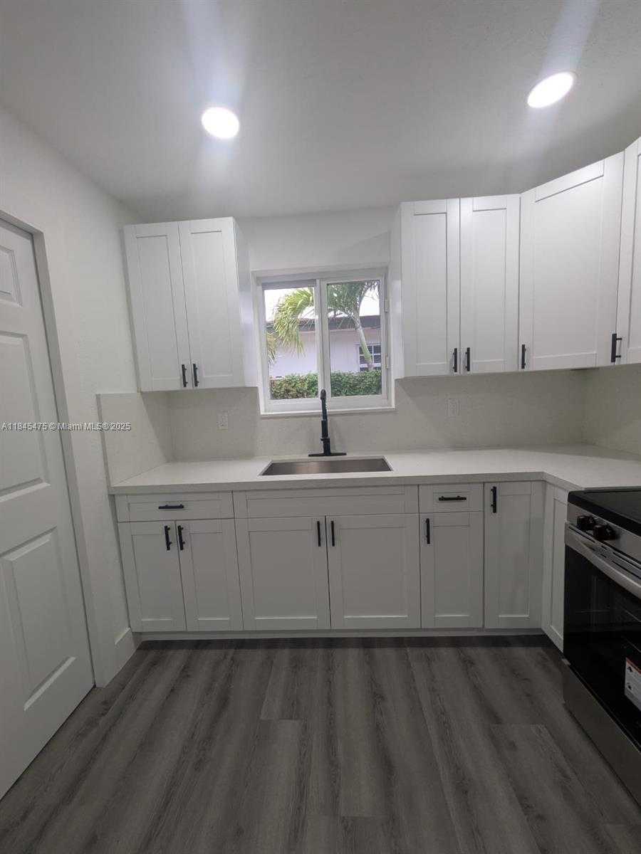 Small Image of 6201 SOUTH WEST 20TH CT, Miramar Number 44