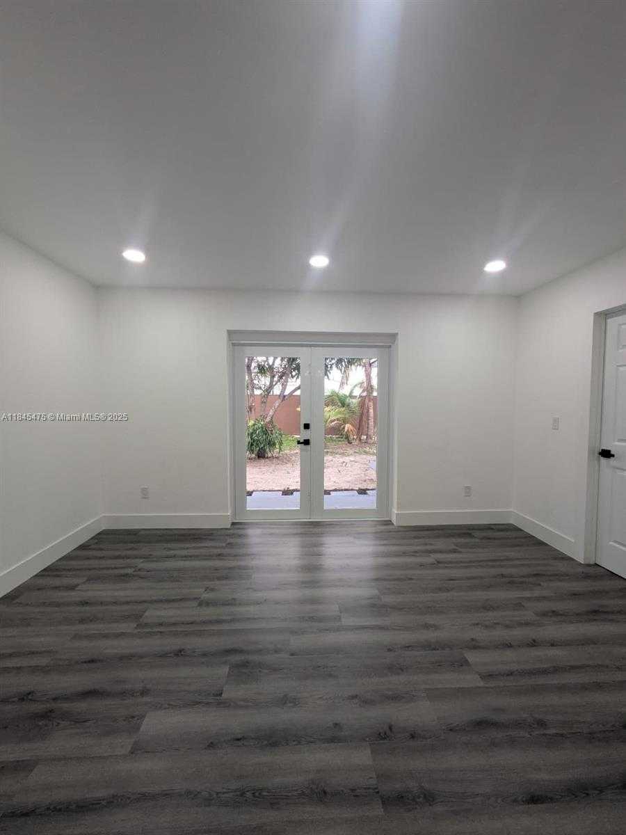 Small Image of 6201 SOUTH WEST 20TH CT, Miramar Number 45