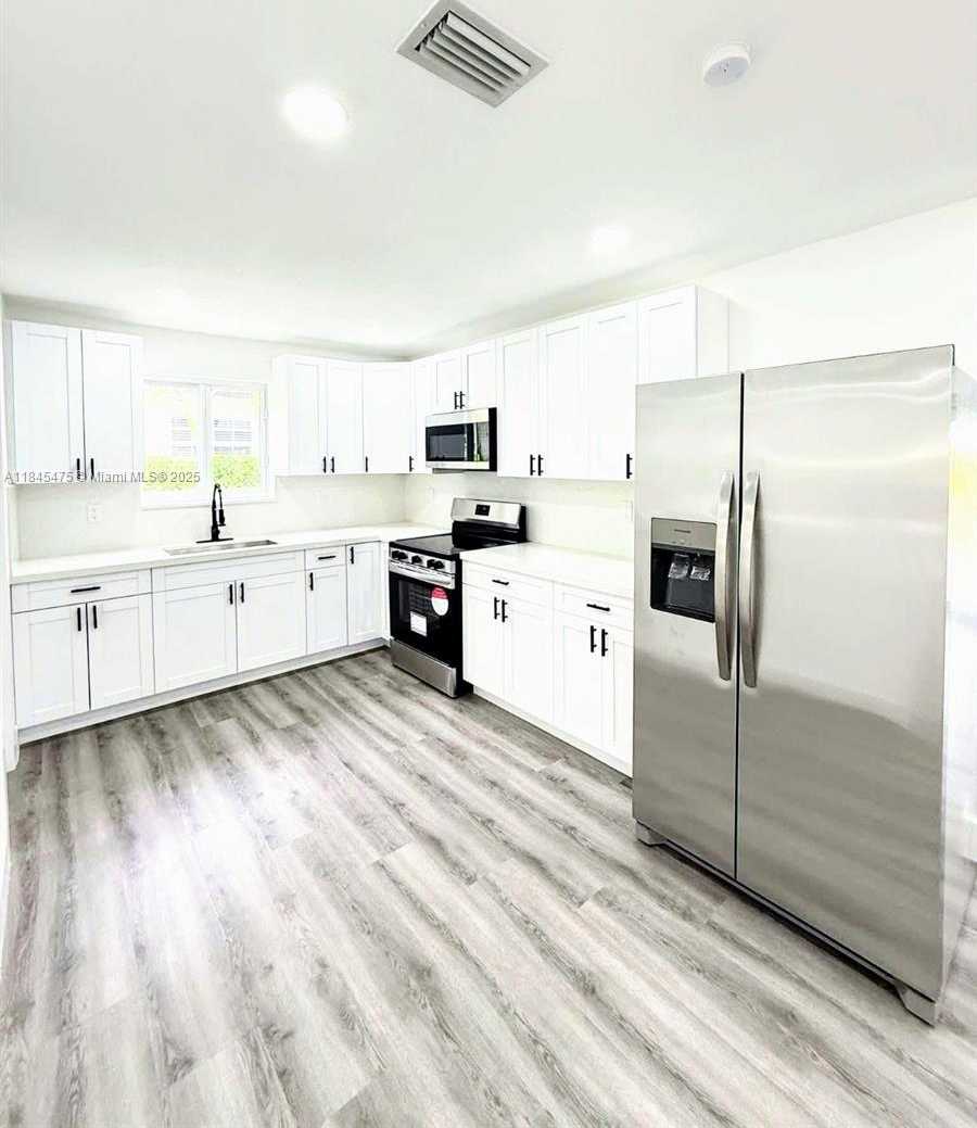 Small Image of 6201 SOUTH WEST 20TH CT, Miramar Number 8