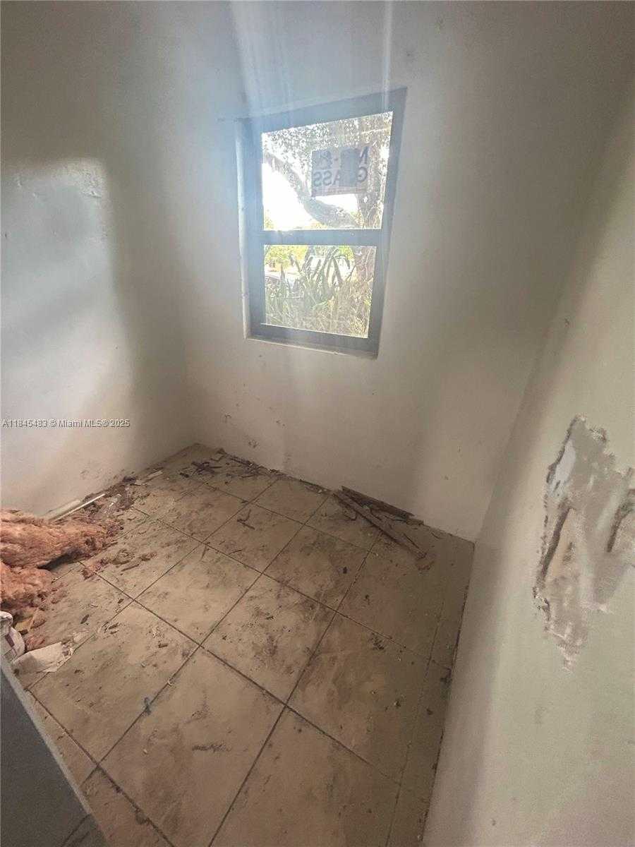 Small Image of 2281 NORTH WEST 153RD ST, Miami Gardens Number 11