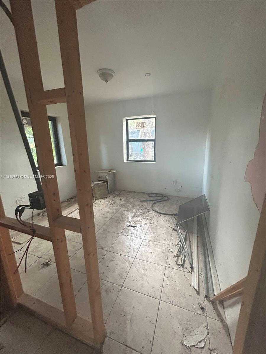 Small Image of 2281 NORTH WEST 153RD ST, Miami Gardens Number 14
