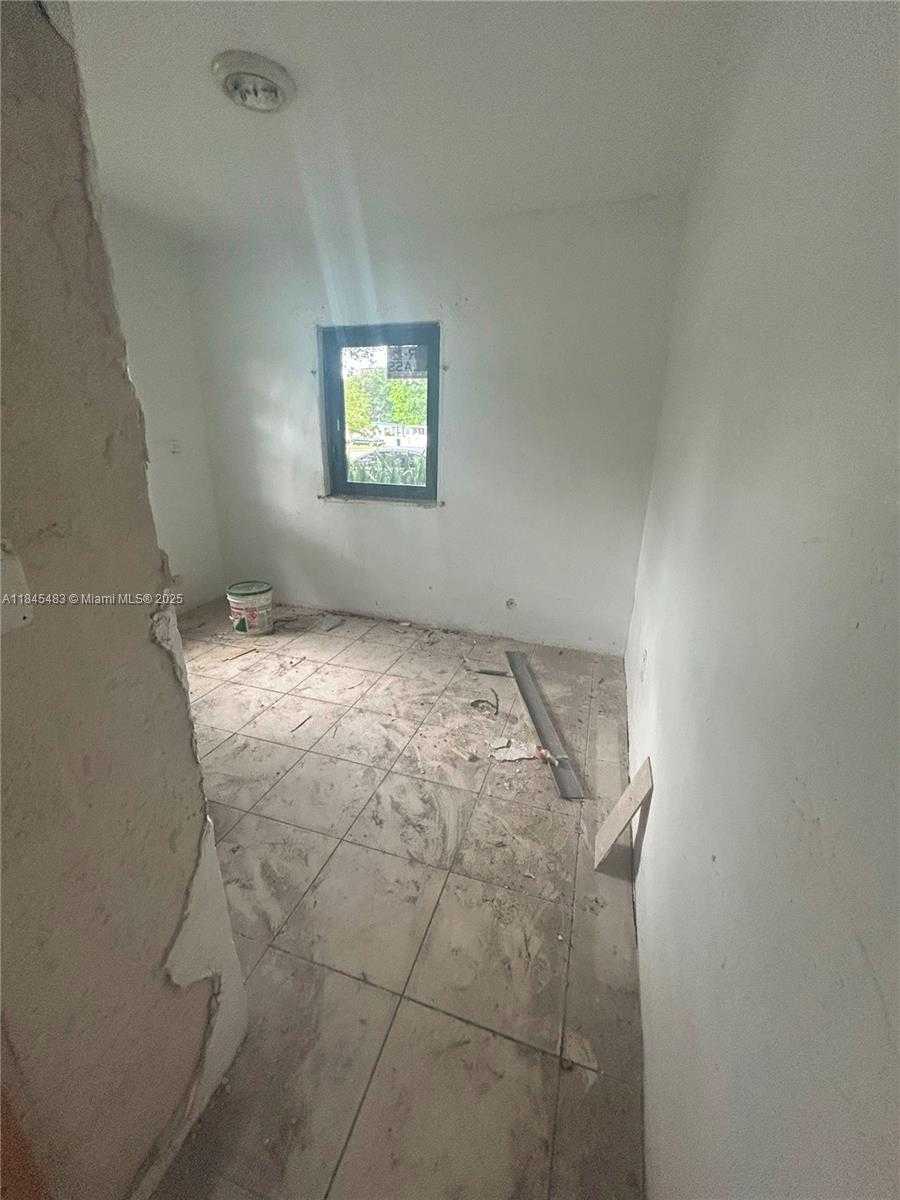 Small Image of 2281 NORTH WEST 153RD ST, Miami Gardens Number 16