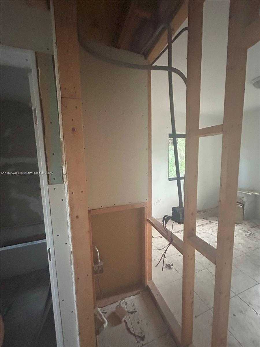 Small Image of 2281 NORTH WEST 153RD ST, Miami Gardens Number 17