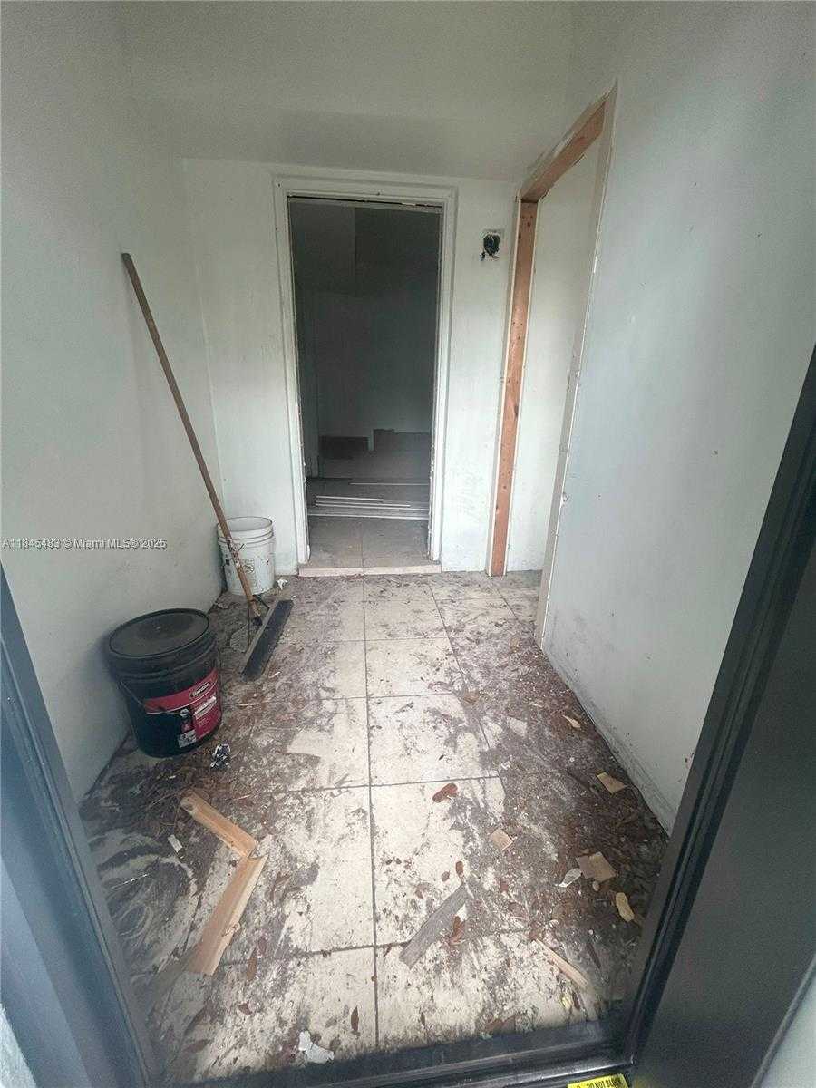 Small Image of 2281 NORTH WEST 153RD ST, Miami Gardens Number 2