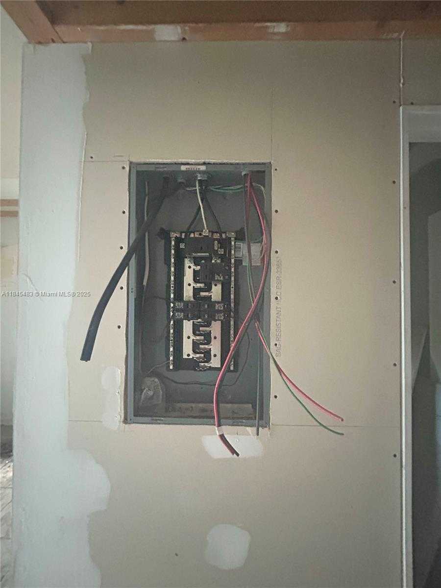 Small Image of 2281 NORTH WEST 153RD ST, Miami Gardens Number 23