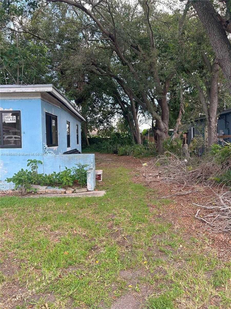Small Image of 2281 NORTH WEST 153RD ST, Miami Gardens Number 5