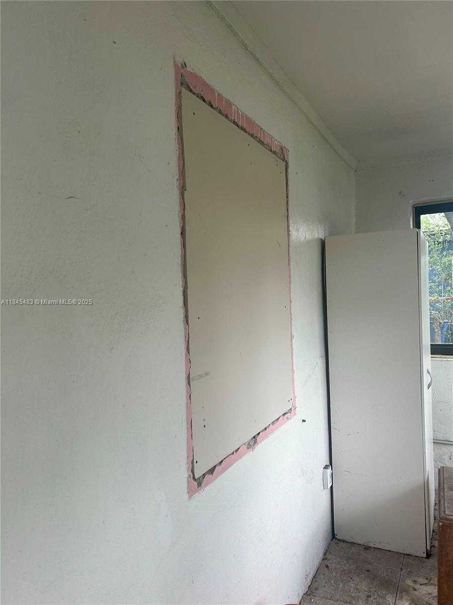 Small Image of 2281 NORTH WEST 153RD ST, Miami Gardens Number 6