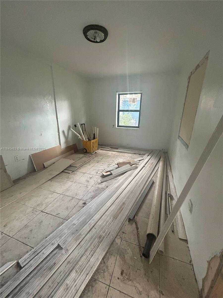 Small Image of 2281 NORTH WEST 153RD ST, Miami Gardens Number 8