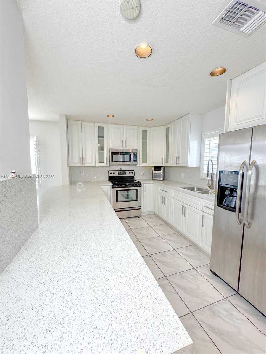 Small Image of 331 NORTH WEST 101ST TERRACE, Pembroke Pines Number 16