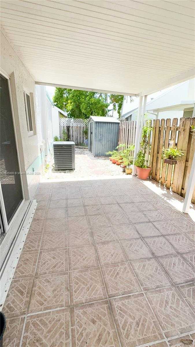 Small Image of 331 NORTH WEST 101ST TERRACE, Pembroke Pines Number 19