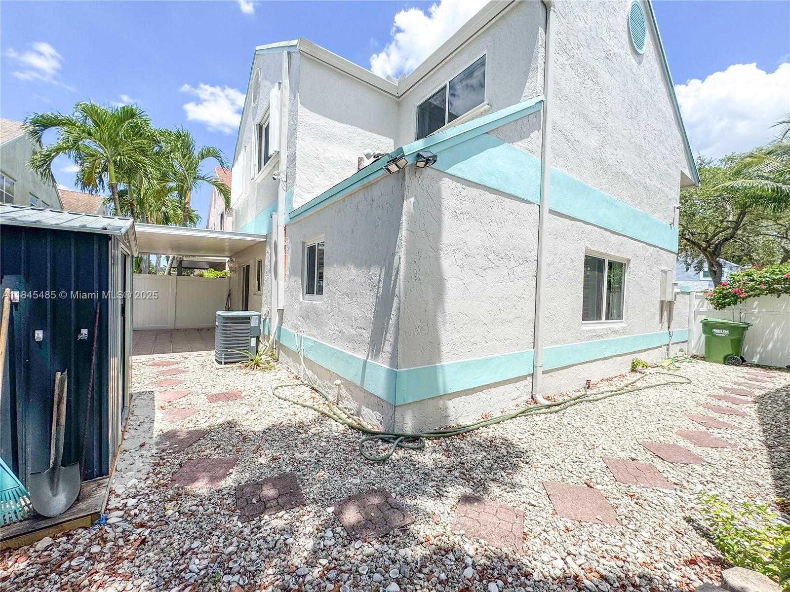Small Image of 331 NORTH WEST 101ST TERRACE, Pembroke Pines Number 23