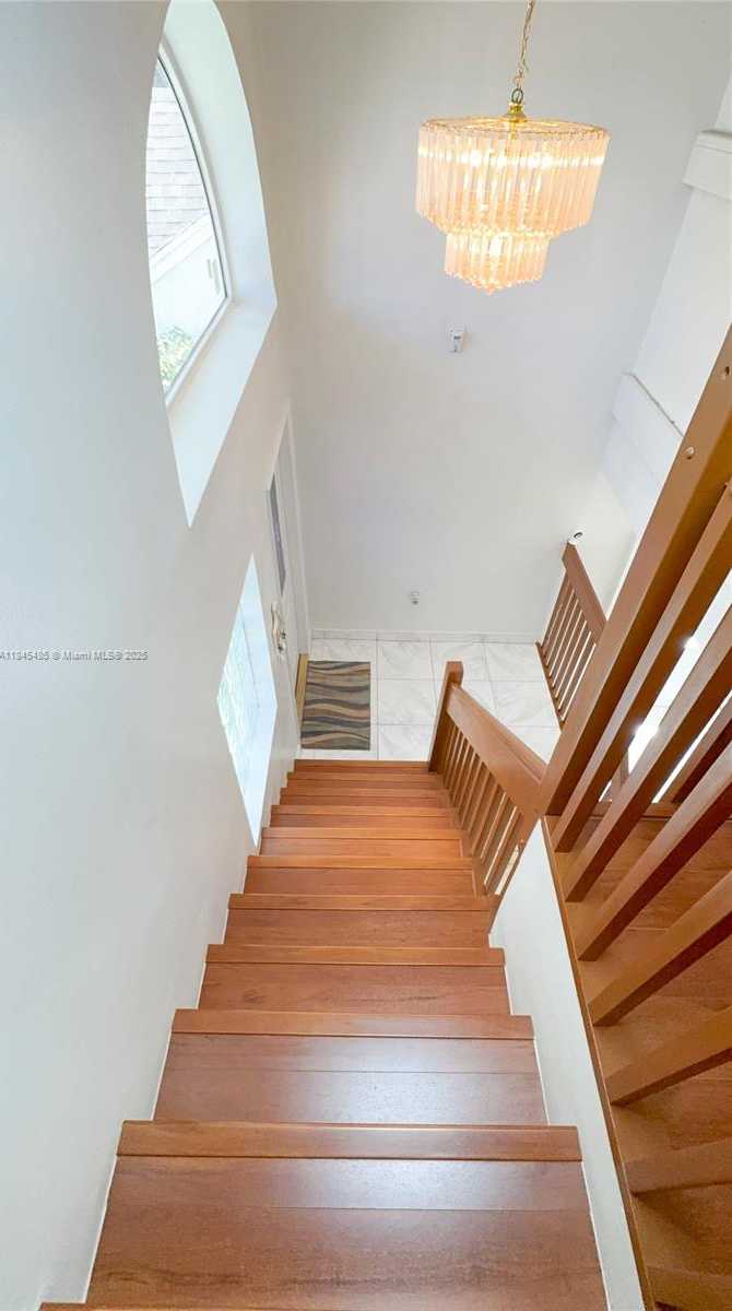 Small Image of 331 NORTH WEST 101ST TERRACE, Pembroke Pines Number 6