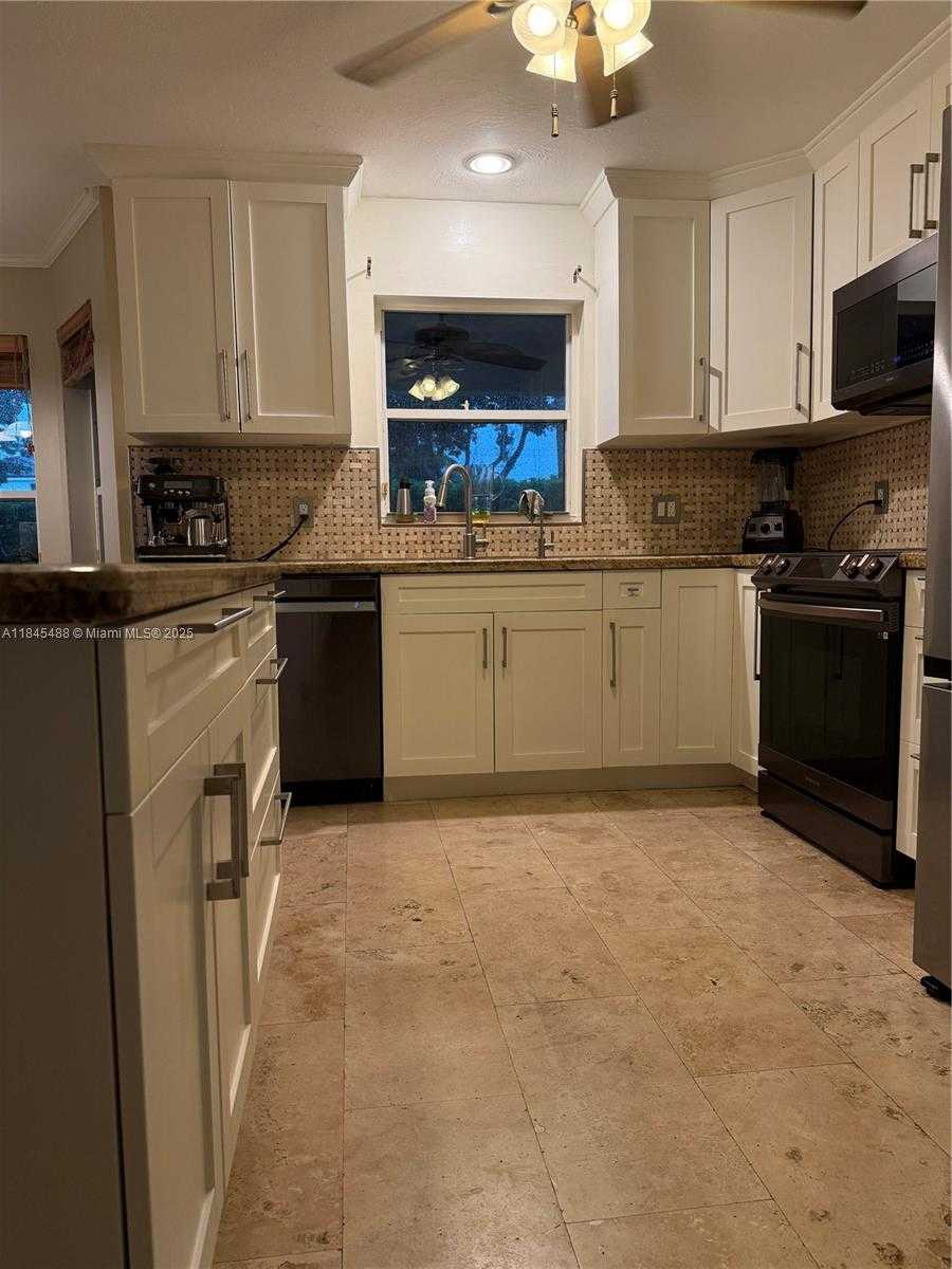 Small Image of 9420 PEABODY CT, Boca Raton Number 14