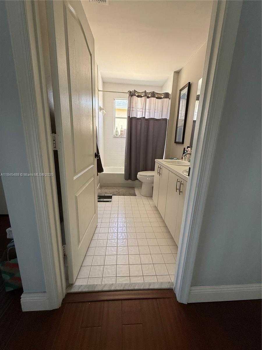 Small Image of 9420 PEABODY CT, Boca Raton Number 32