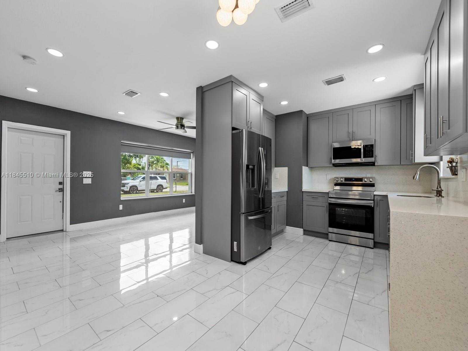 Small Image of 15230 SOUTH WEST 297TH ST, Homestead Number 15