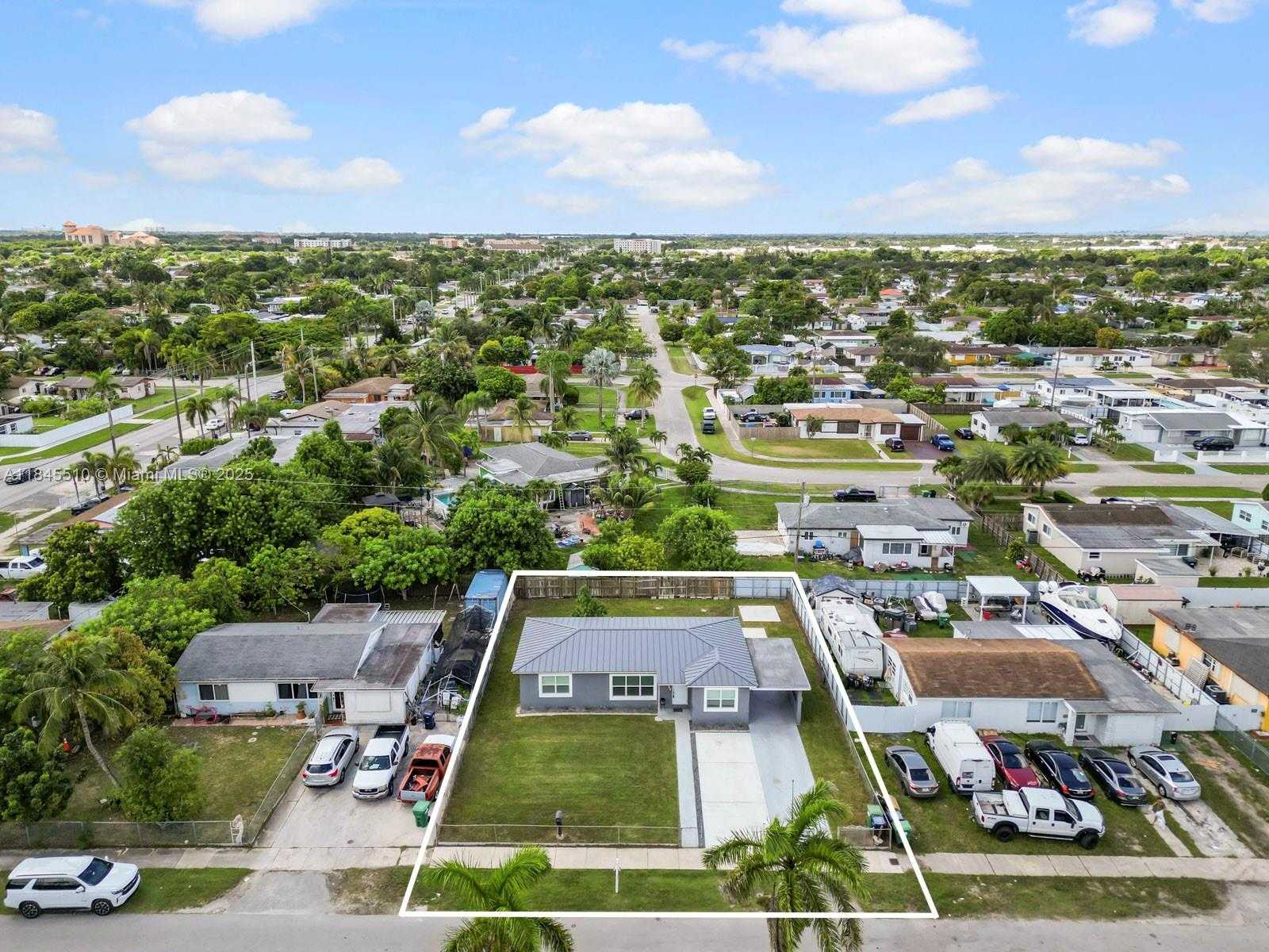 Small Image of 15230 SOUTH WEST 297TH ST, Homestead Number 33
