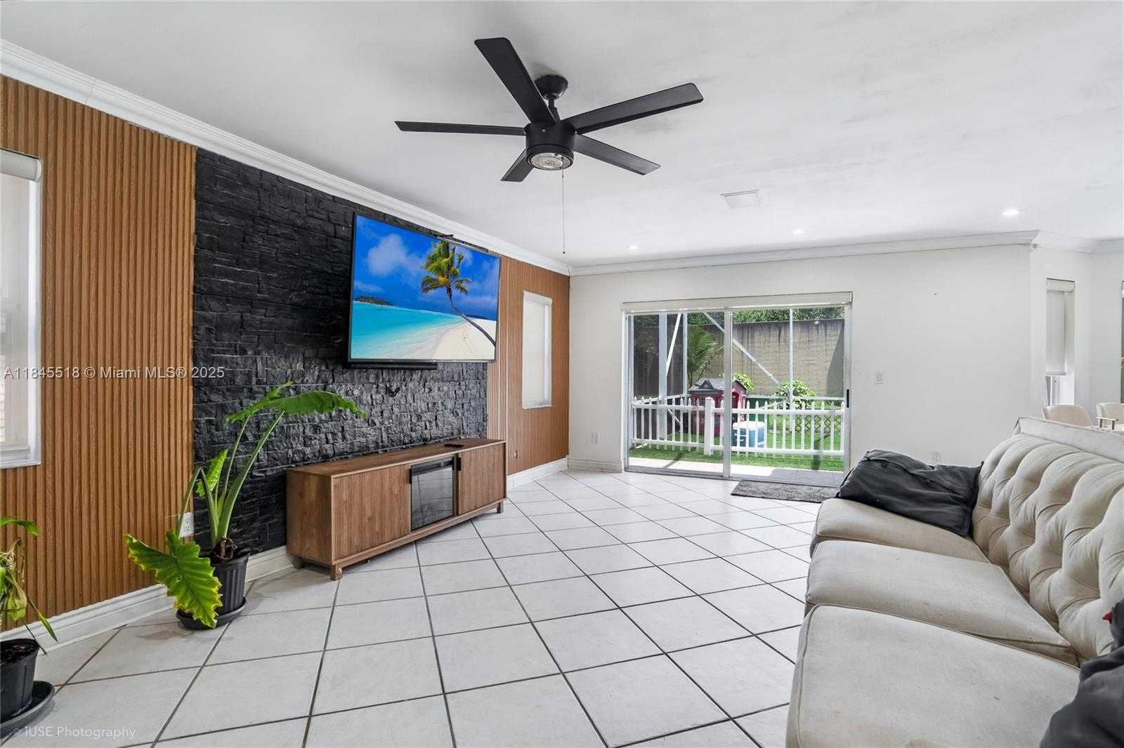 Small Image of 14591 VISTA VERDI RD, Davie Number 10