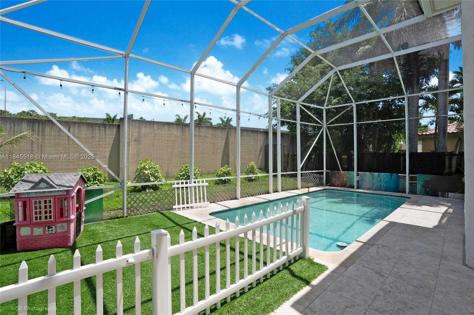Small Image of 14591 VISTA VERDI RD, Davie Number 13