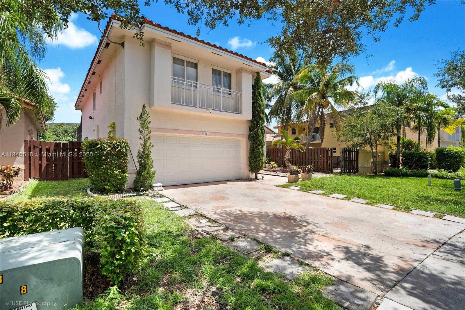 Small Image of 14591 VISTA VERDI RD, Davie Number 2