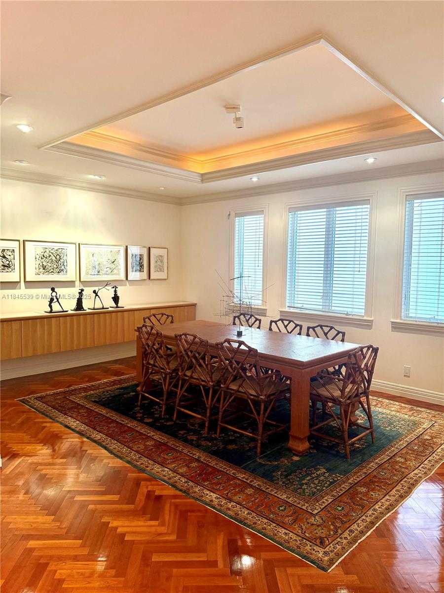 Small Image of 3508 BAYSHORE VILLAS DR, Miami Number 15
