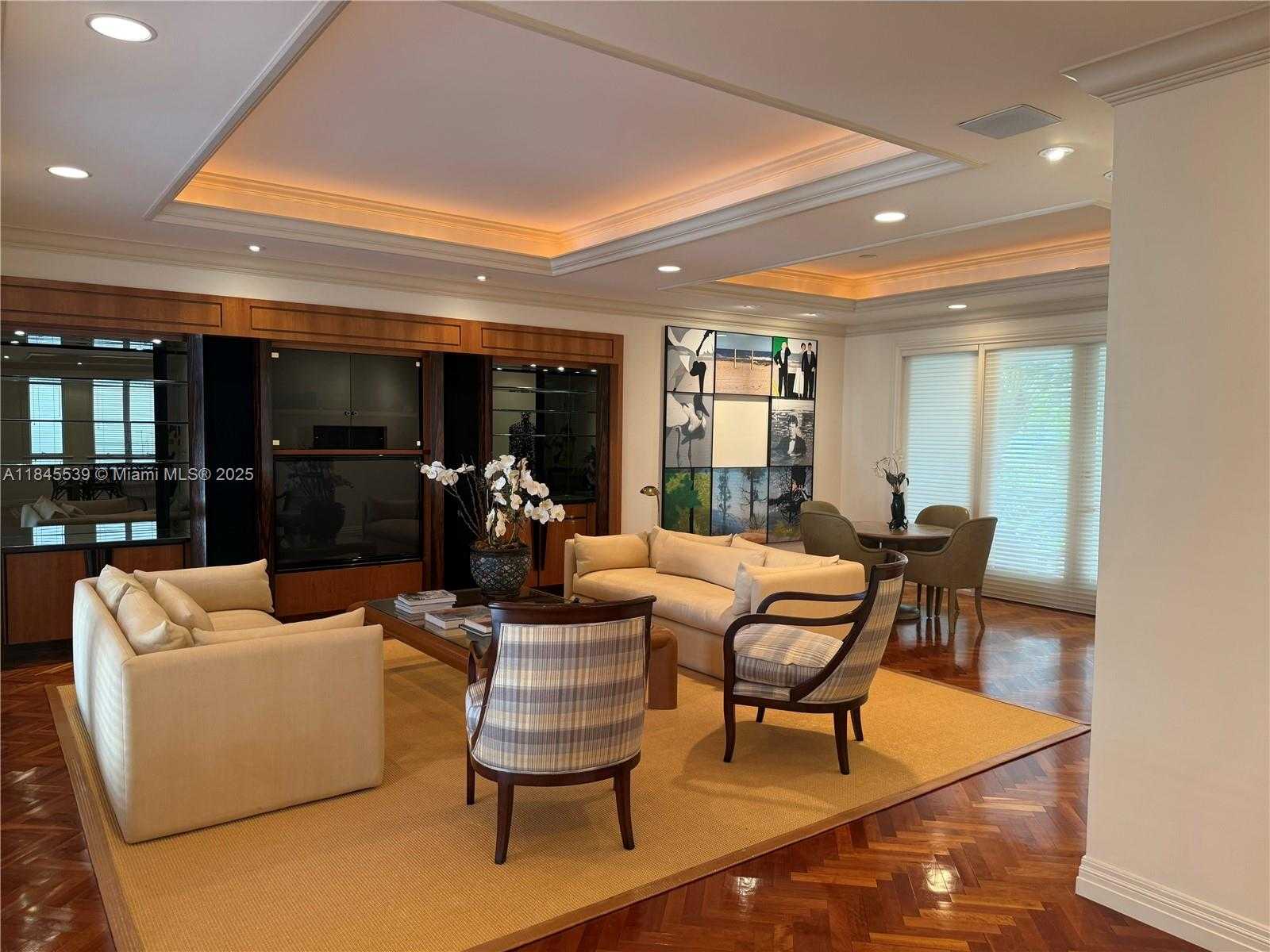 Small Image of 3508 BAYSHORE VILLAS DR, Miami Number 17