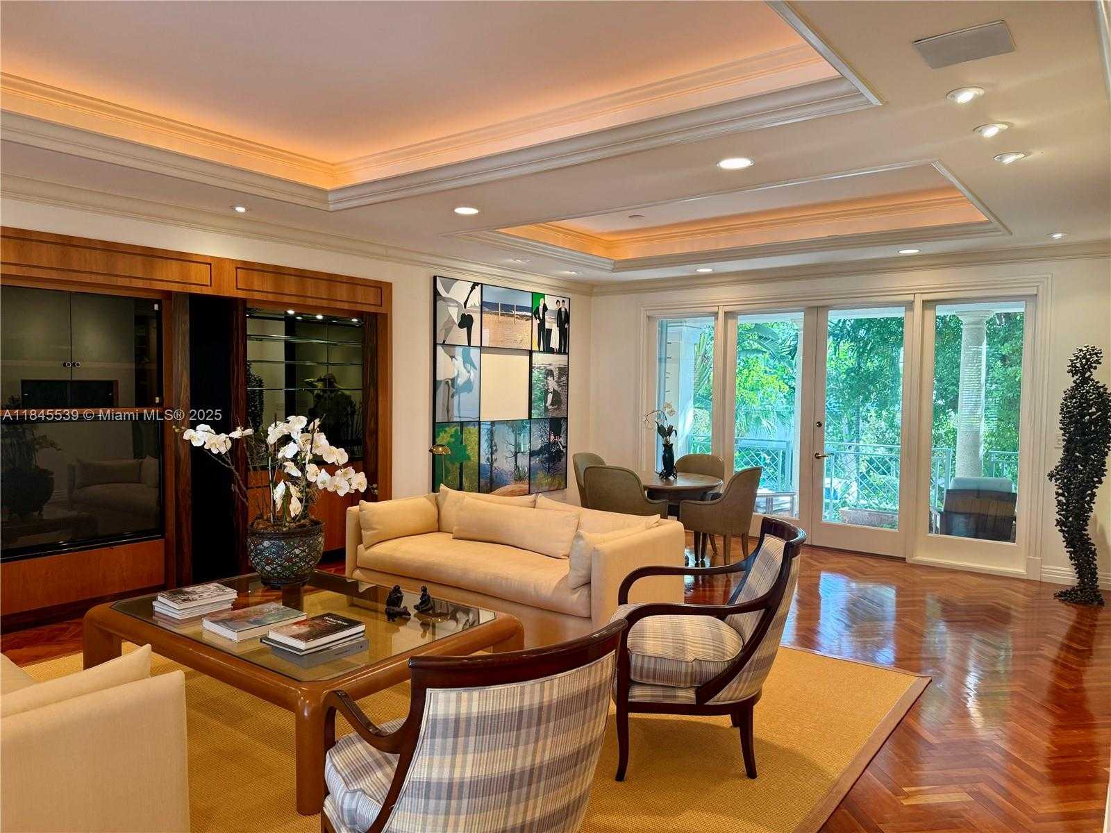 Small Image of 3508 BAYSHORE VILLAS DR, Miami Number 18