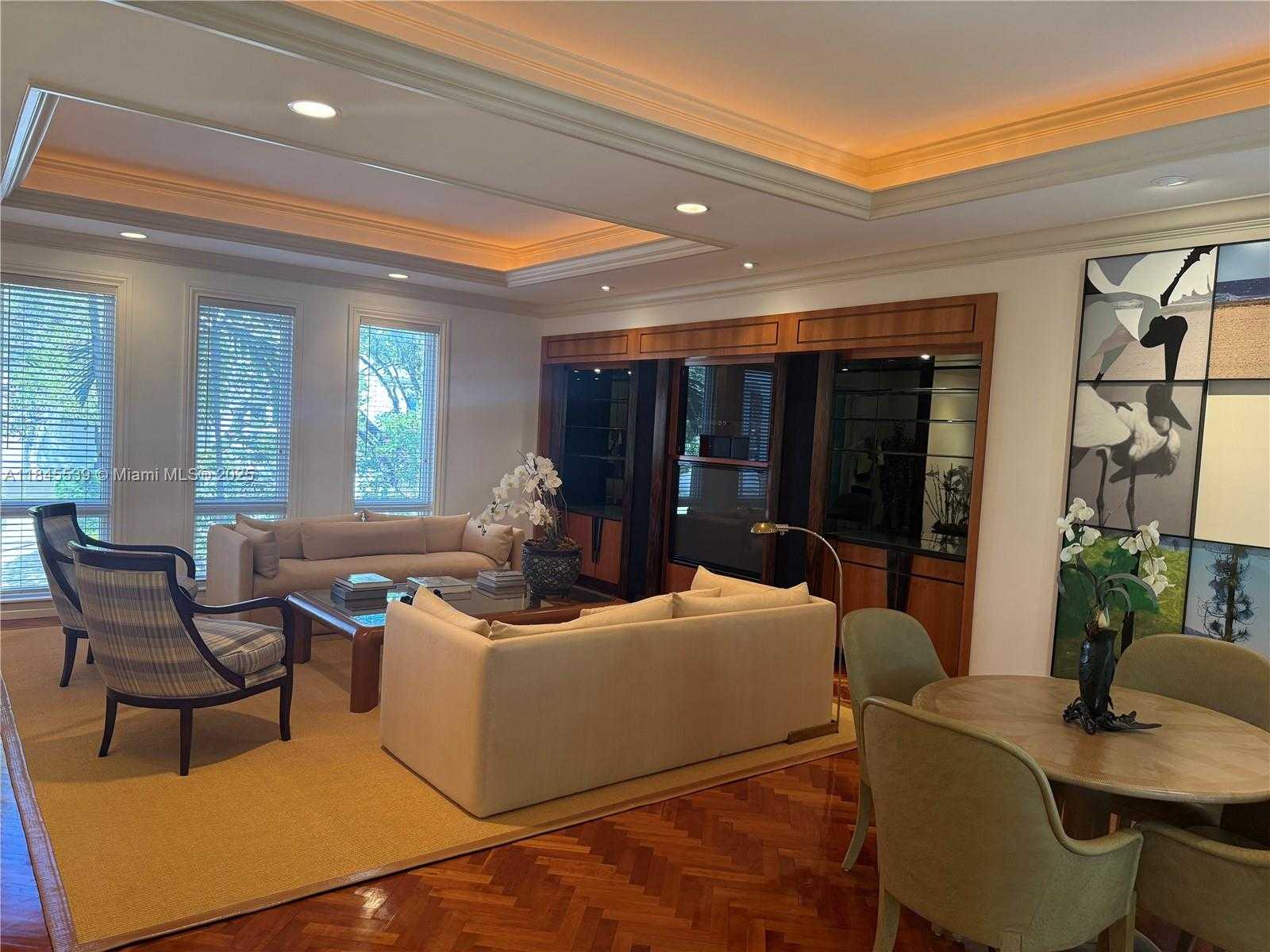 Small Image of 3508 BAYSHORE VILLAS DR, Miami Number 19