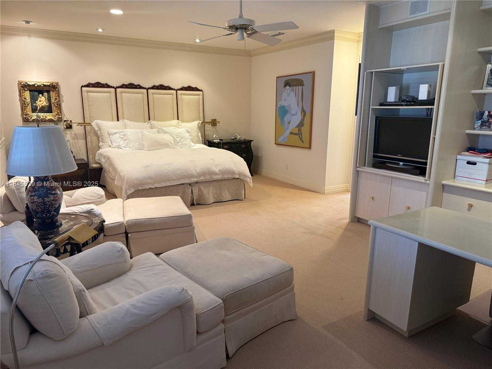 Small Image of 3508 BAYSHORE VILLAS DR, Miami Number 27