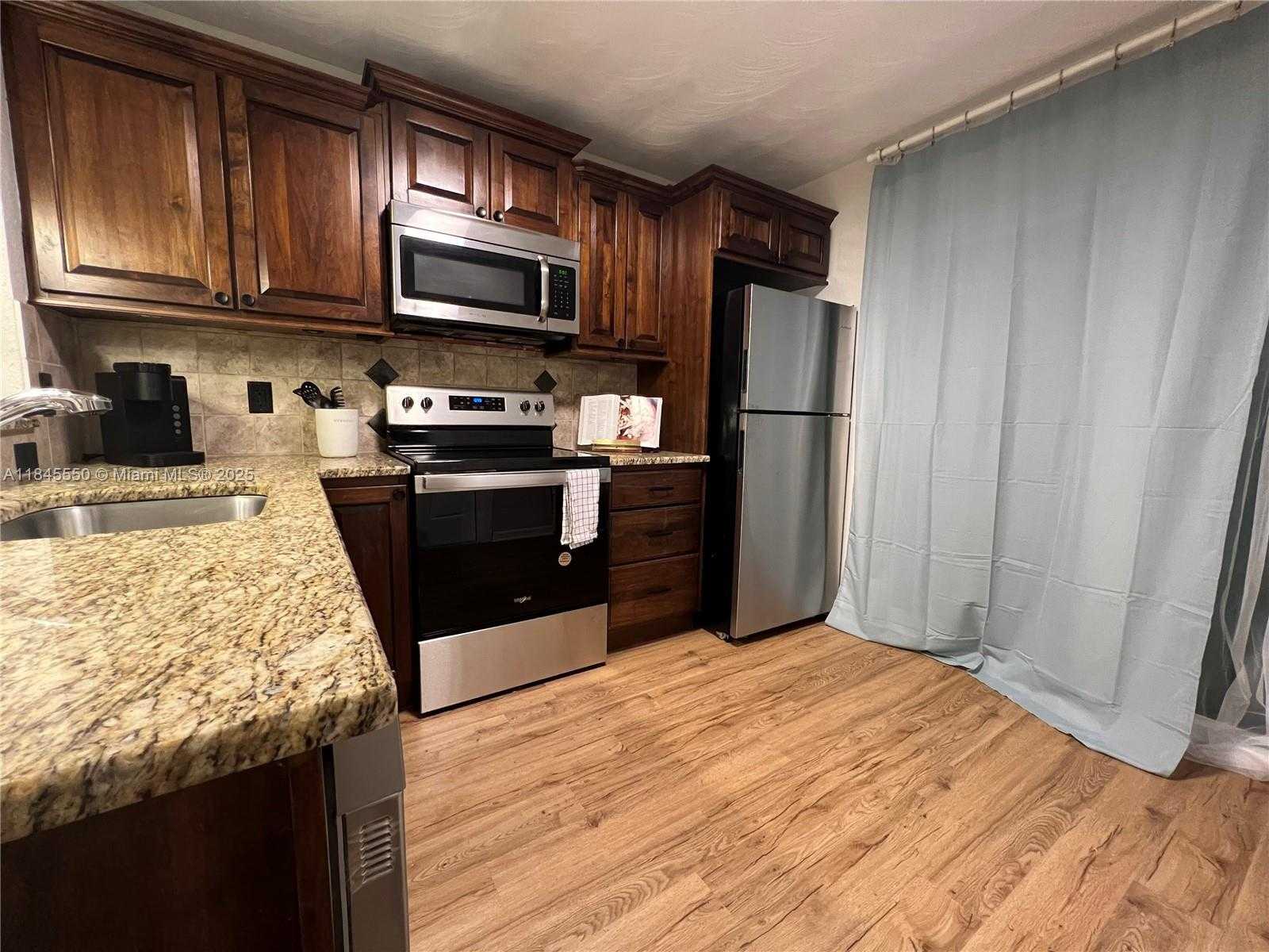 Small Image of 2731 NORTH EAST 11TH TER, Pompano Beach Number 3