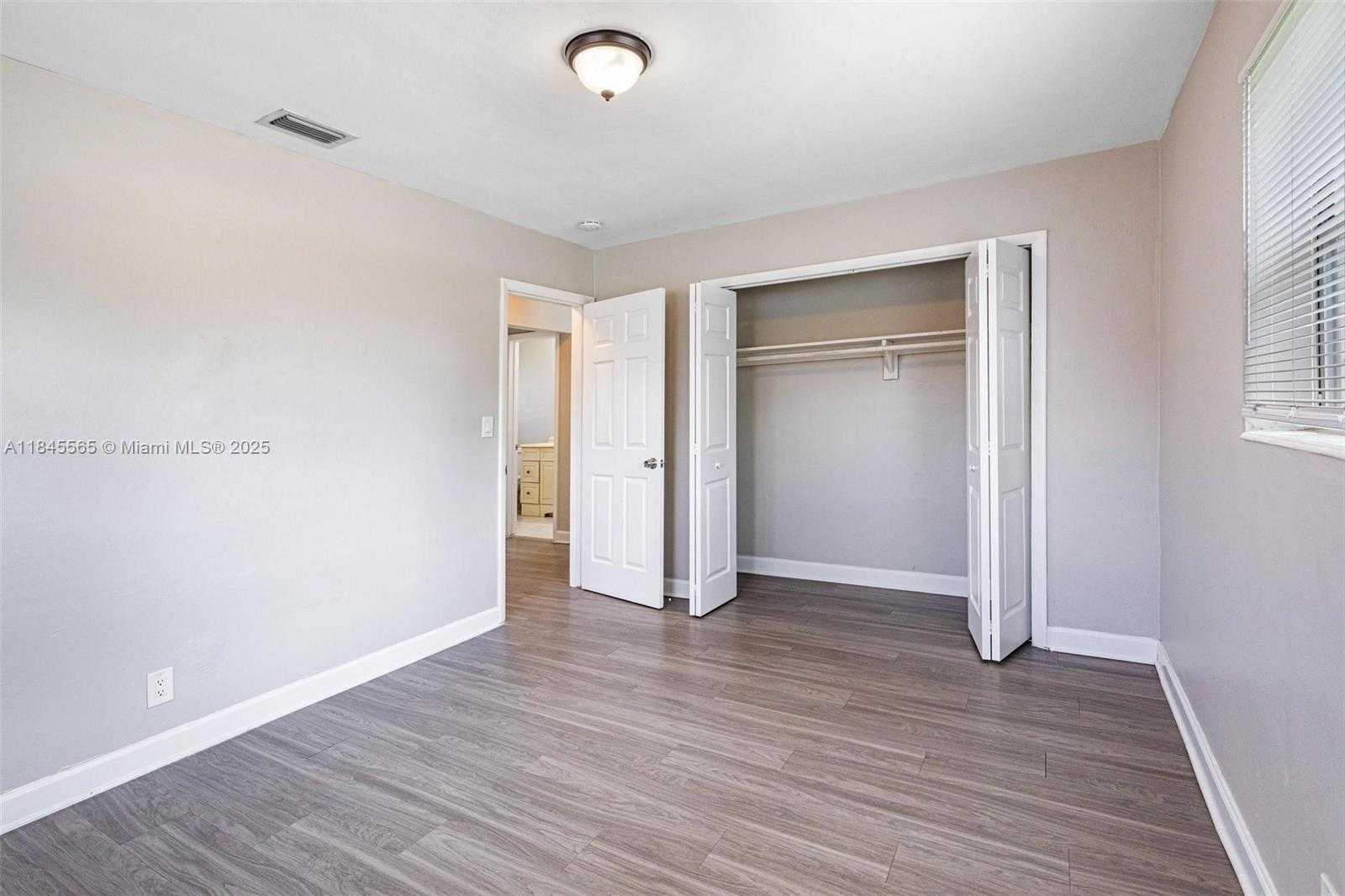 Small Image of 1483 NORTH WEST 65TH AVE, Margate Number 13