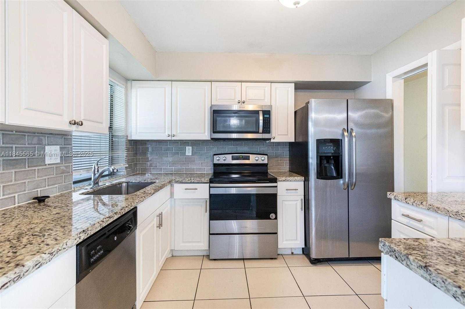 Small Image of 1483 NORTH WEST 65TH AVE, Margate Number 2