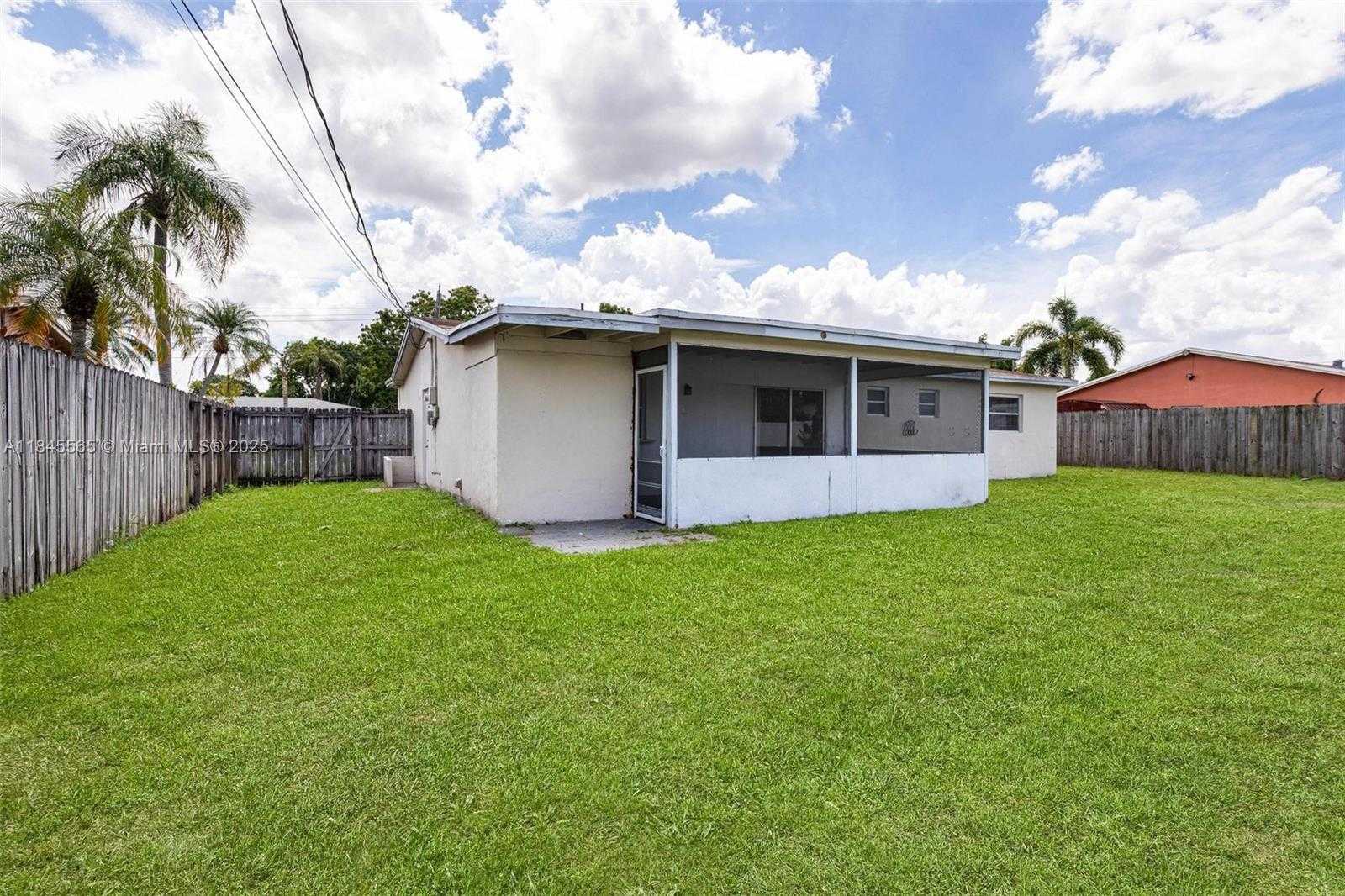 Small Image of 1483 NORTH WEST 65TH AVE, Margate Number 28