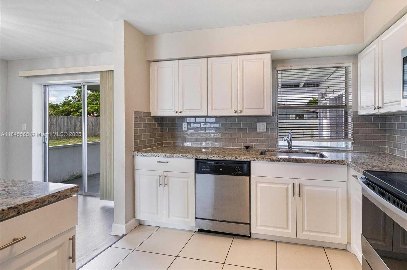 Small Image of 1483 NORTH WEST 65TH AVE, Margate Number 8