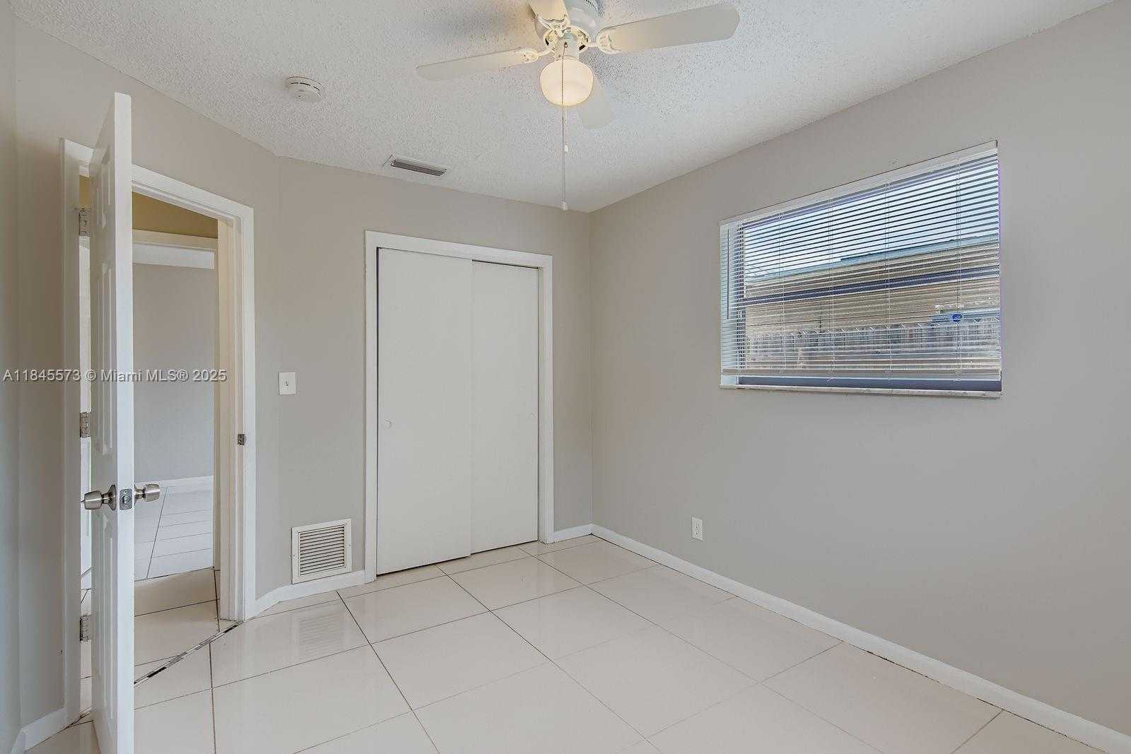 Small Image of 6750 NORTH WEST 7TH CT, Margate Number 10